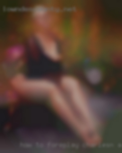 How to foreplay with nude girl near Charleston, Arkansas.